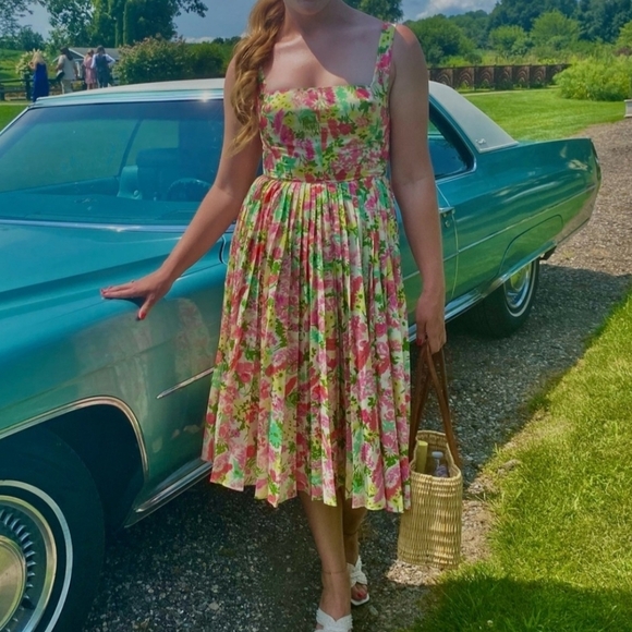 Tuckernuck Fiora Pleat Dress - Picture 2 of 8